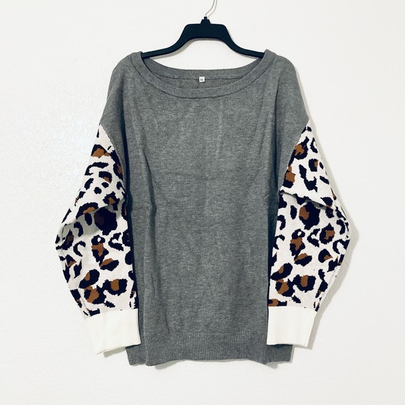 Amazon Pullover Sweater (Grey Cheetah) - Picture 2 of 6